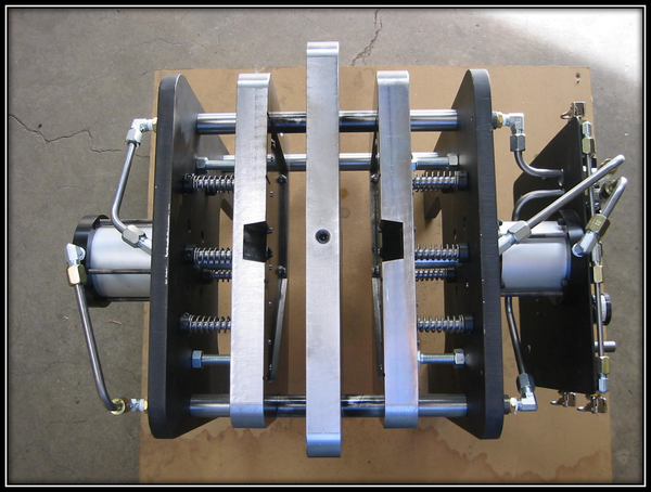 Babbitt Pouring Fixtures for Edger Guide Pads